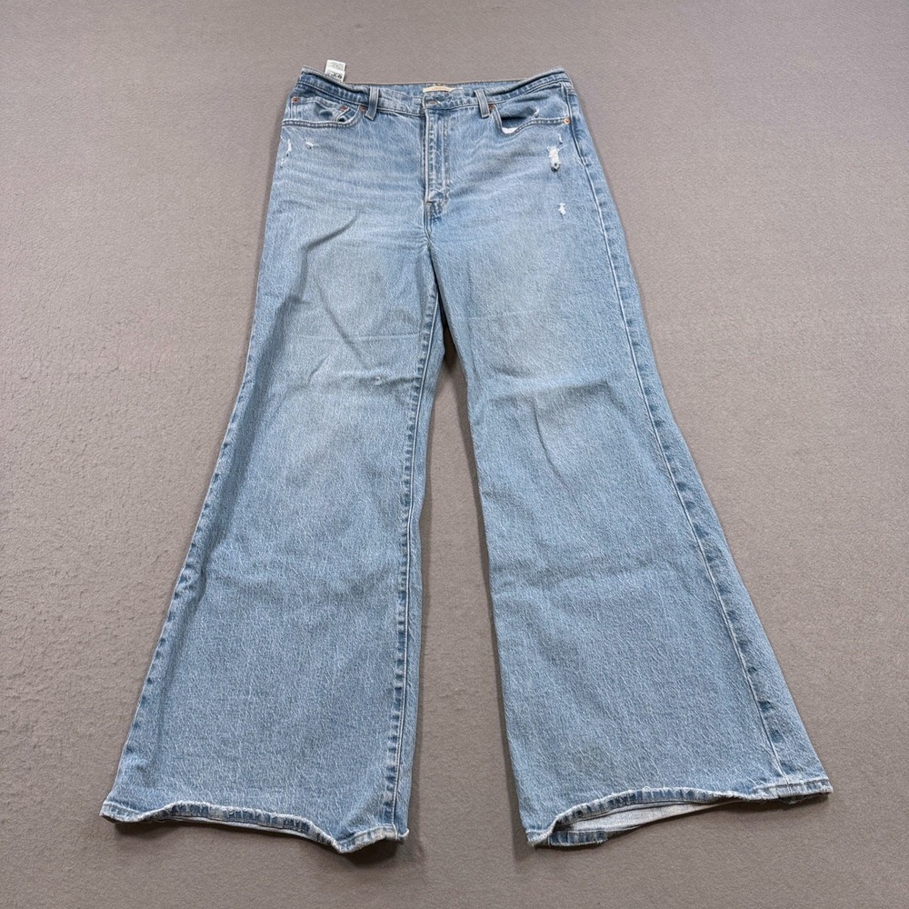 Levi's Ribcage Bell Jeans Womens 32 Blue Light Wash High Rise Flare Wide Leg Y2K
